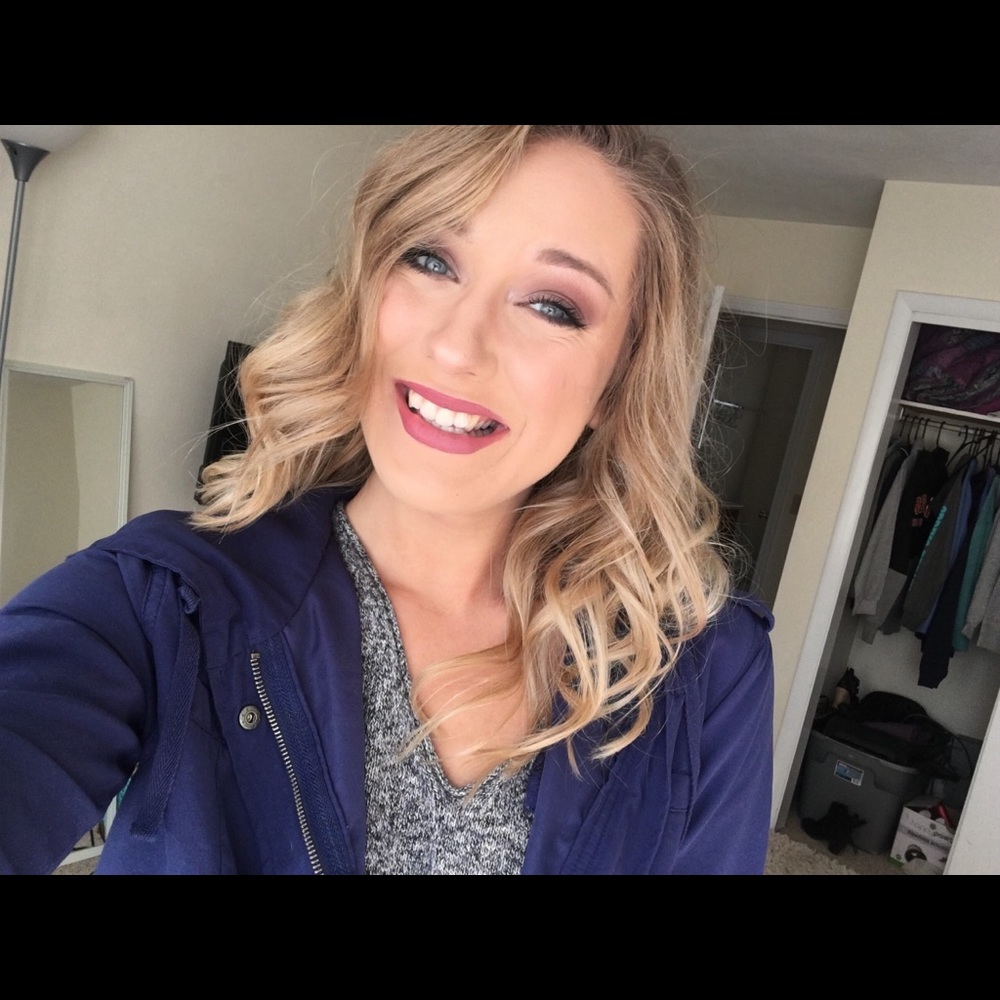 Meet your Posher, Hannah